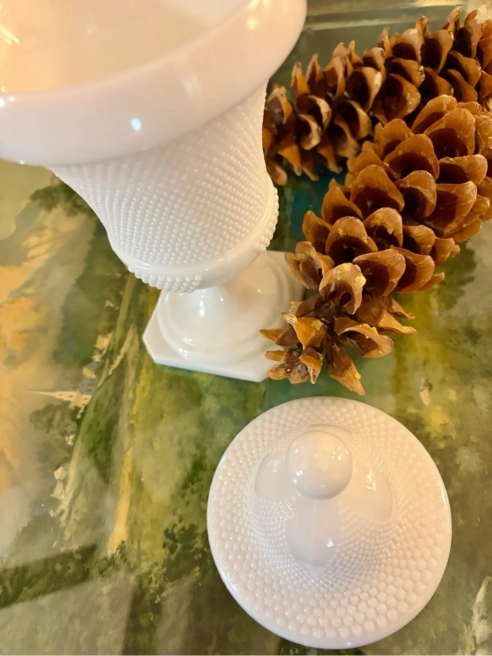 L.E. Smith Hobnail Milk Glass Lidded Urn